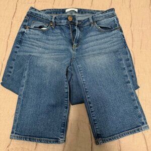 Curvy High Rise Kick Crop Jeans in Bright Medium Stone Wash